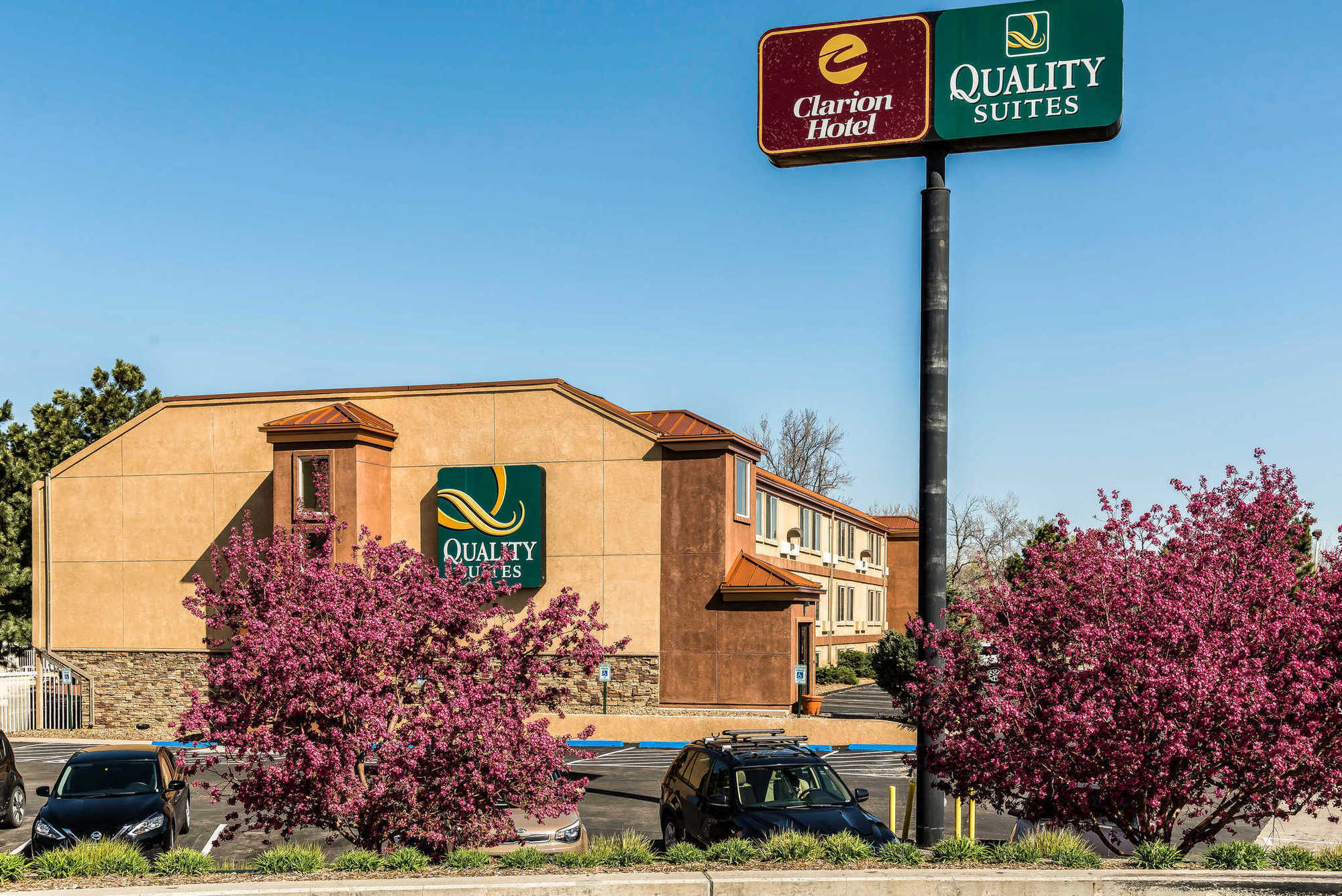 Clarion Hotel & Conference Center Colorado Springs Extérieur photo