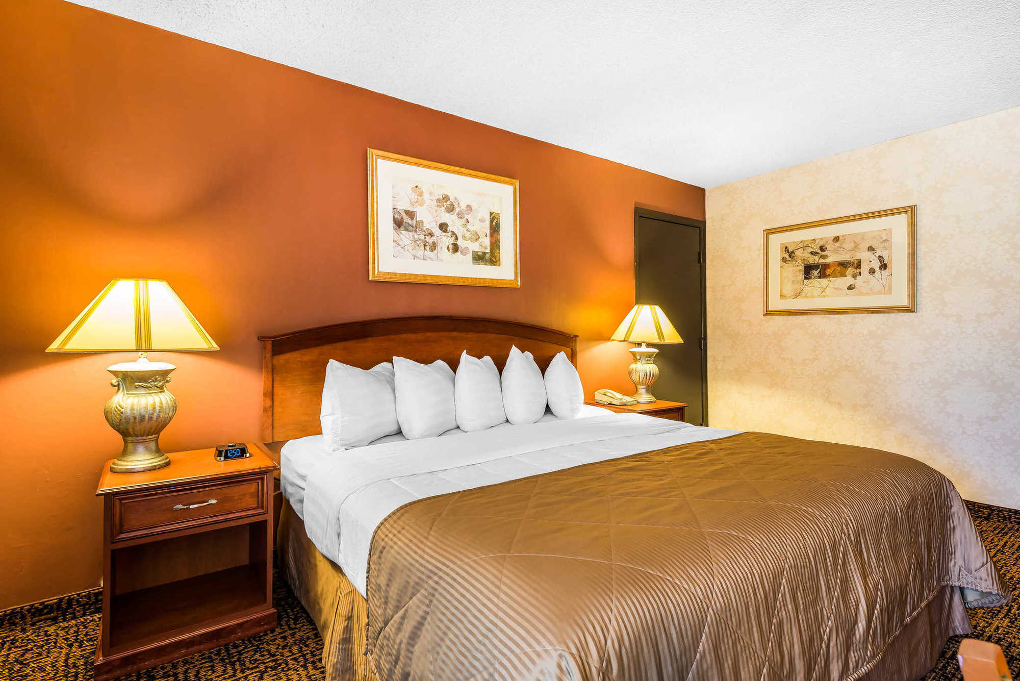 Clarion Hotel & Conference Center Colorado Springs Chambre photo