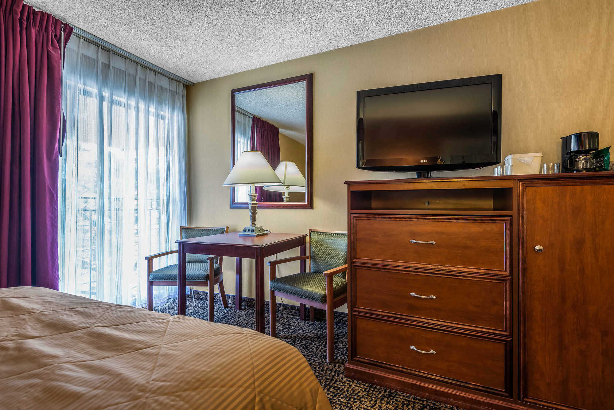 Clarion Hotel & Conference Center Colorado Springs Chambre photo