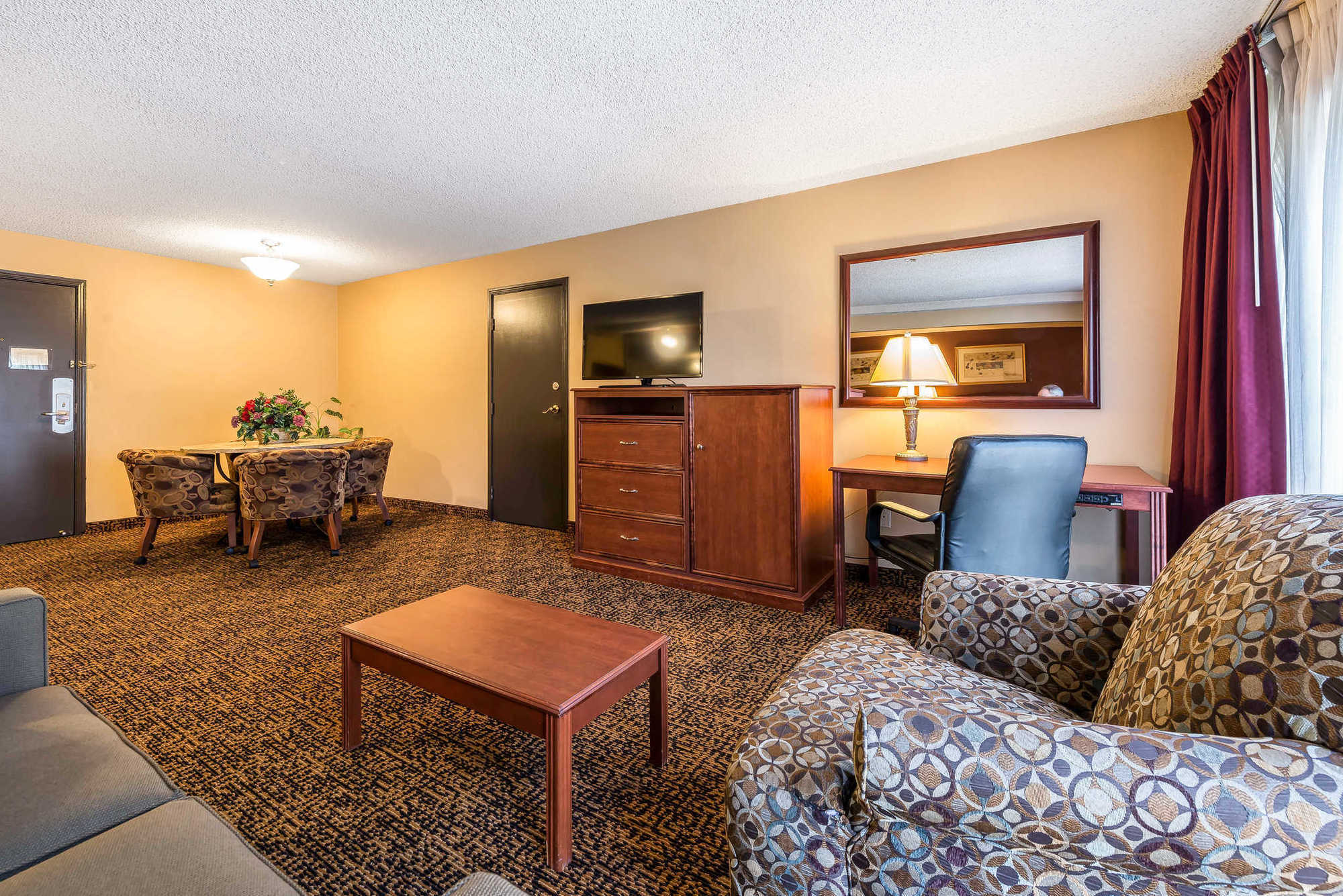 Clarion Hotel & Conference Center Colorado Springs Chambre photo