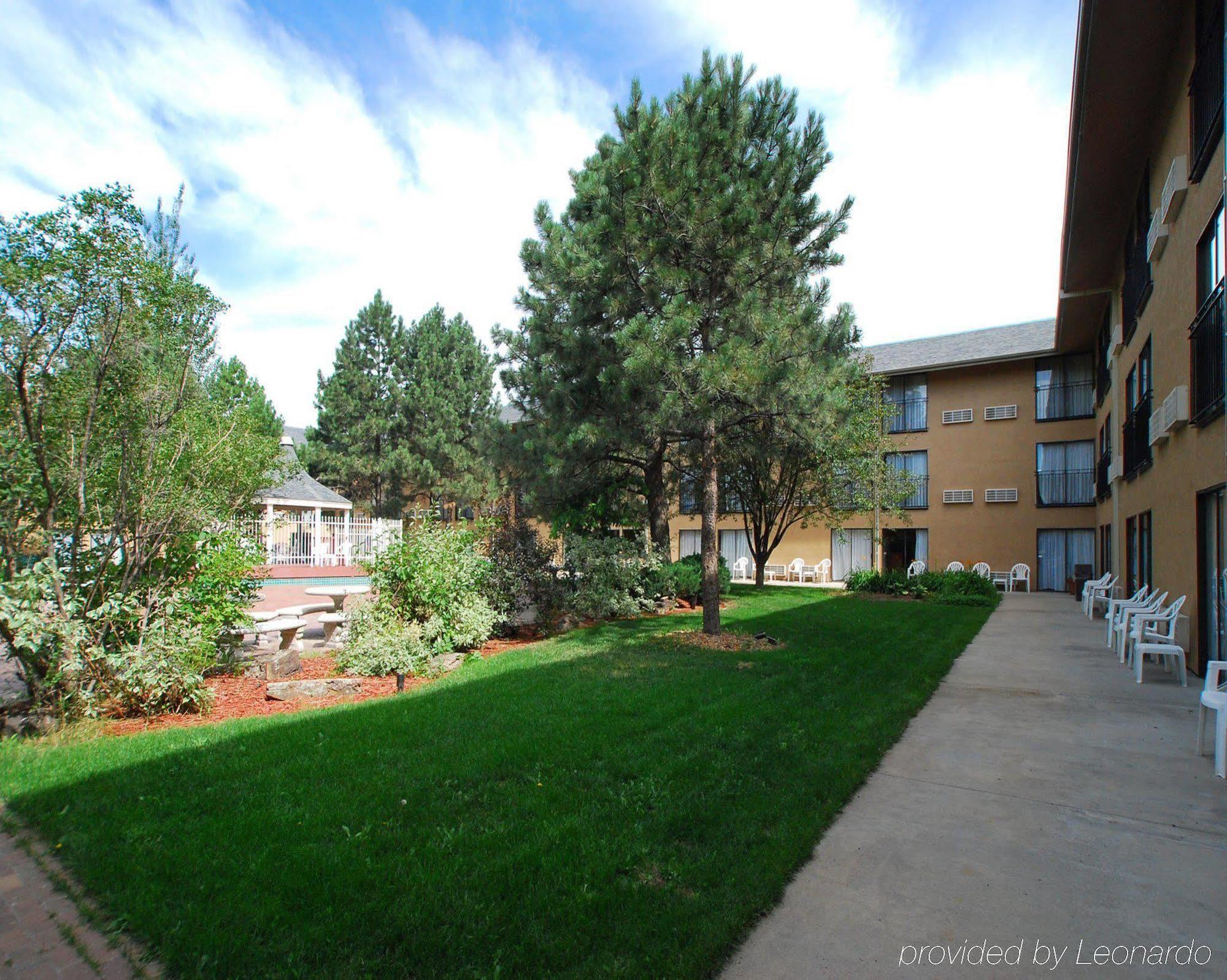 Clarion Hotel & Conference Center Colorado Springs Extérieur photo