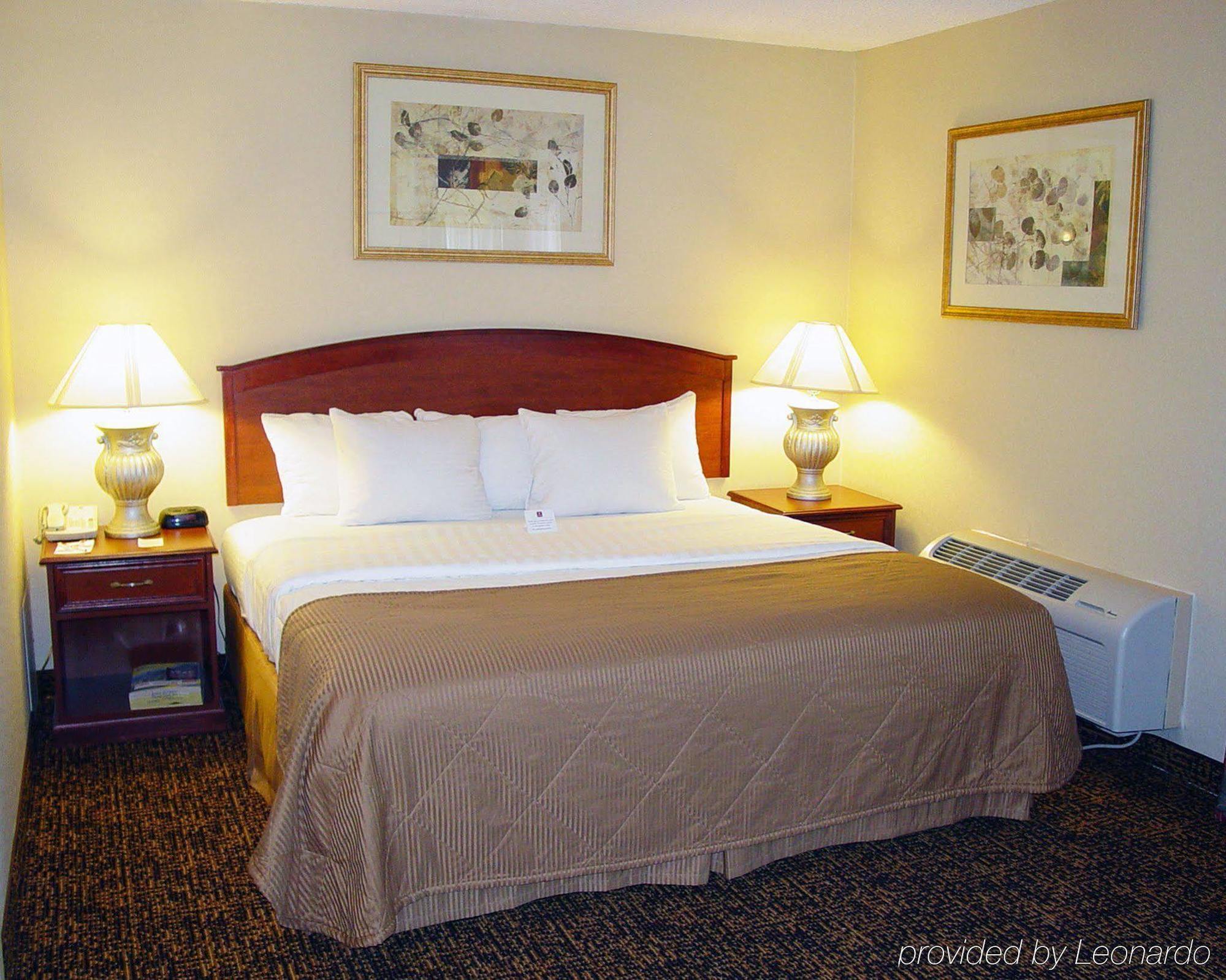 Clarion Hotel & Conference Center Colorado Springs Chambre photo