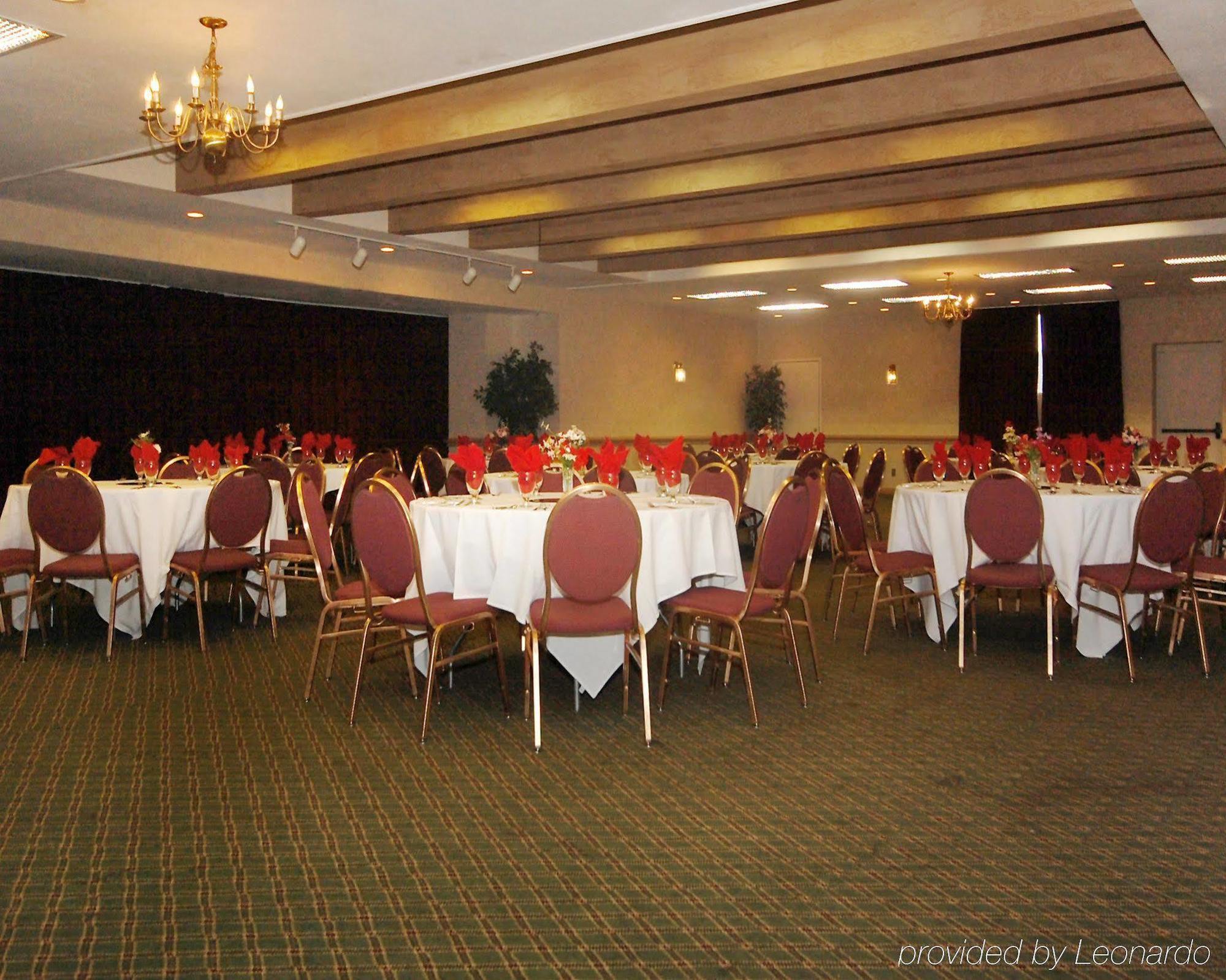 Clarion Hotel & Conference Center Colorado Springs Extérieur photo